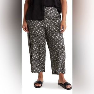 MAX STUDIO Crop Pull on Pants